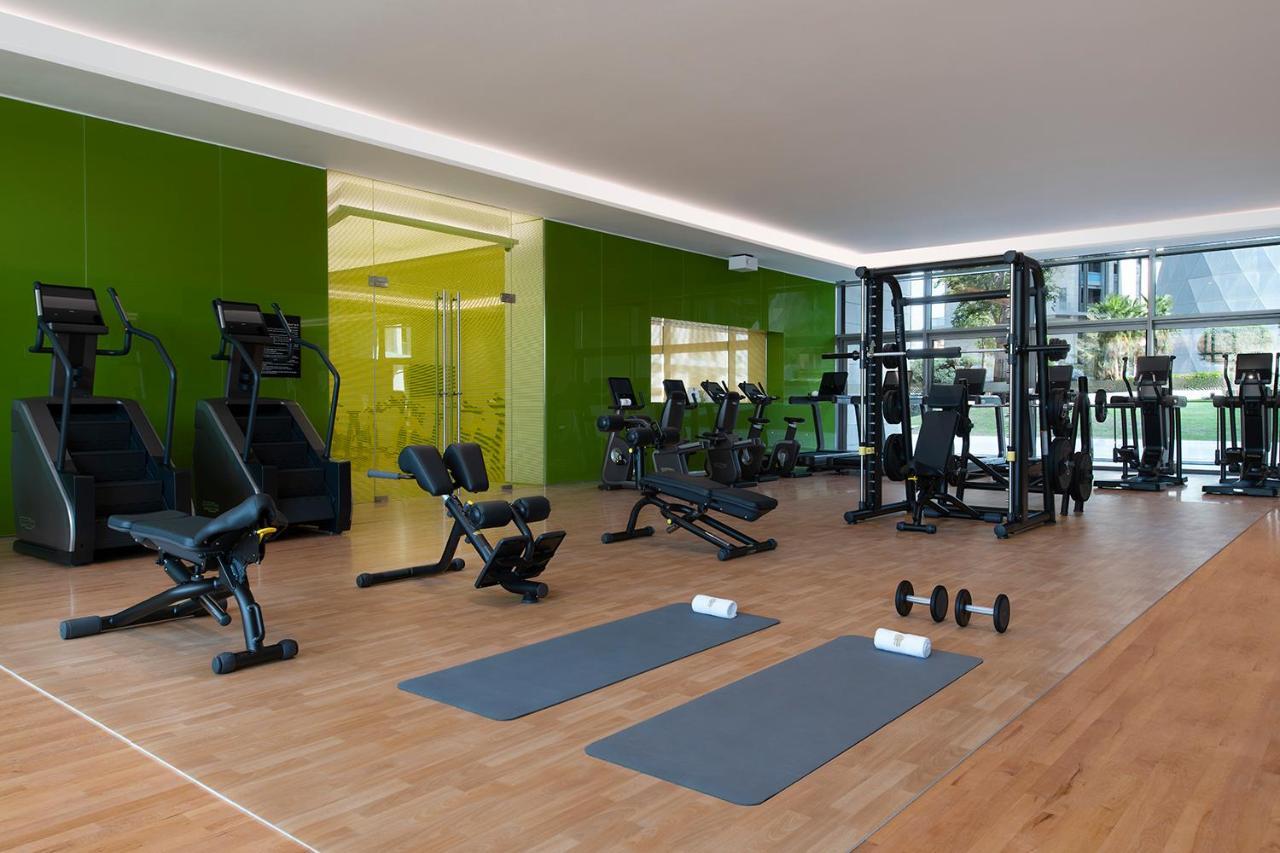 Banyan Tree Doha At La Cigale Mushaireb Eksteriør billede The gym at the hotel
