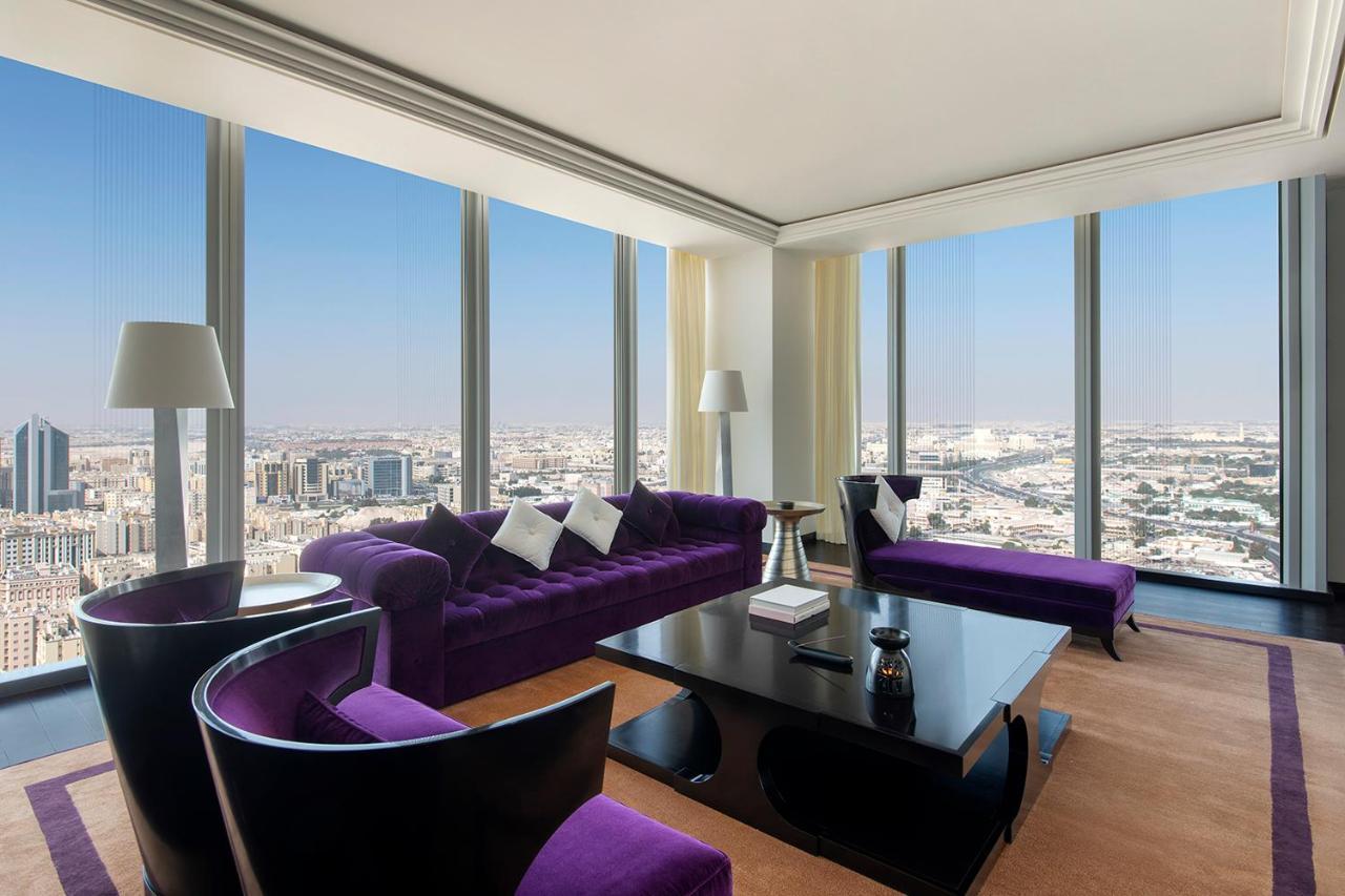 Banyan Tree Doha At La Cigale Mushaireb Eksteriør billede A suite at the Ritz-Carlton, Riyadh